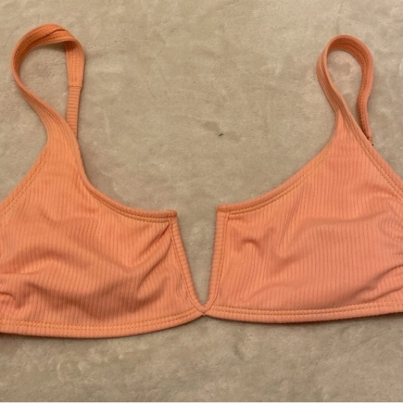 Peach Ribbed V-Center Bikini Top - Picture 15 of 15